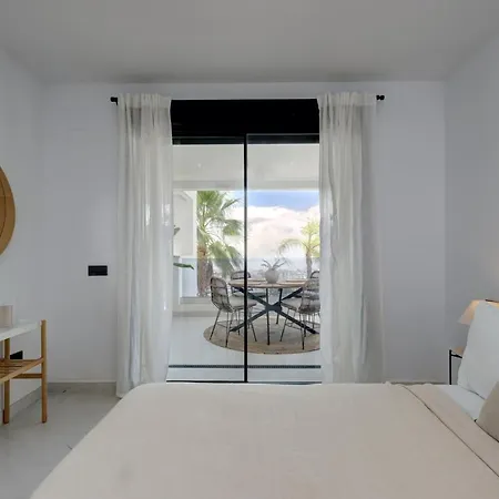 Lägenhet 2 Bedroom @estepona Hills With Sea View! *