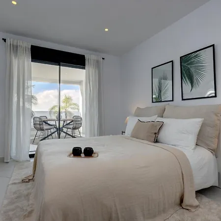 Lägenhet 2 Bedroom @estepona Hills With Sea View! *