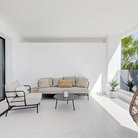 2 Bedroom @estepona Hills With Sea View! Lägenhet