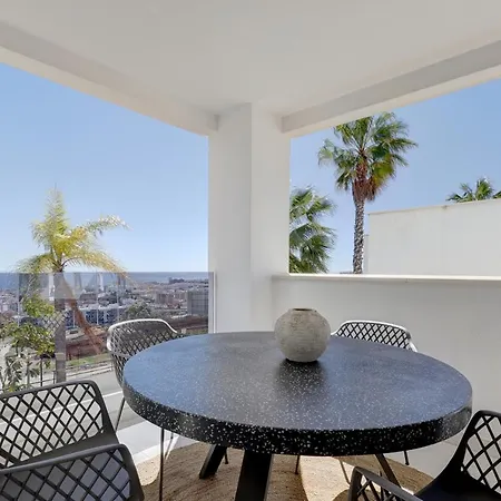 Lägenhet 2 Bedroom @estepona Hills With Sea View! Estepona